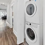 3 Beachfront Apts With 12Br 6Ba In Ac