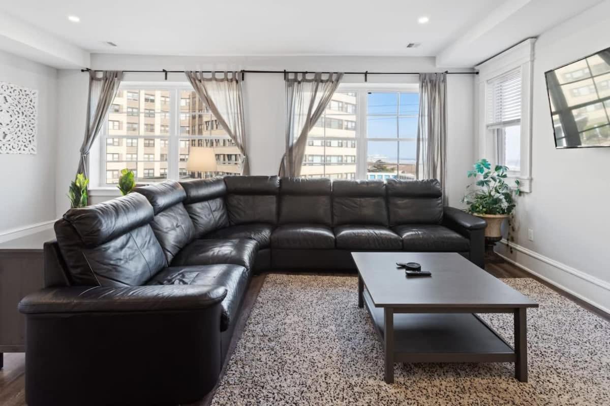 3 Beachfront Apts With 12br 6ba In Ac Holiday home *