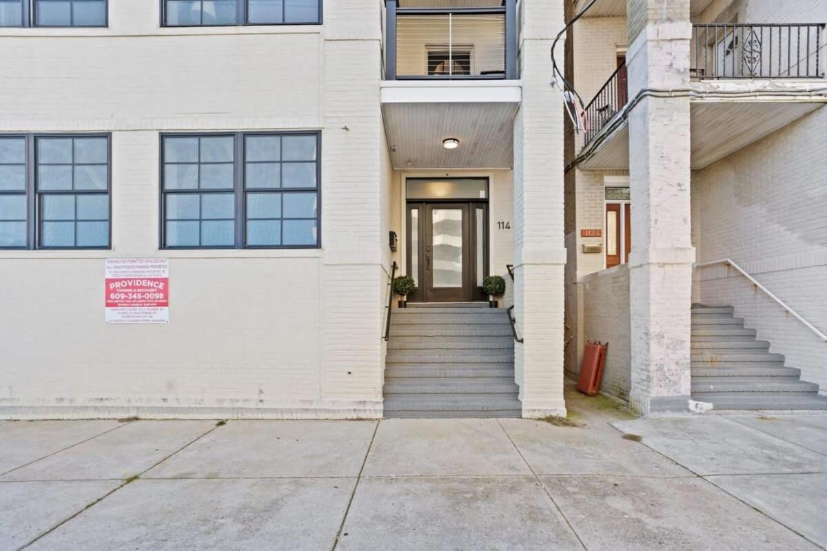 Holiday home 3 Beachfront Apts With 12br 6ba In Ac *